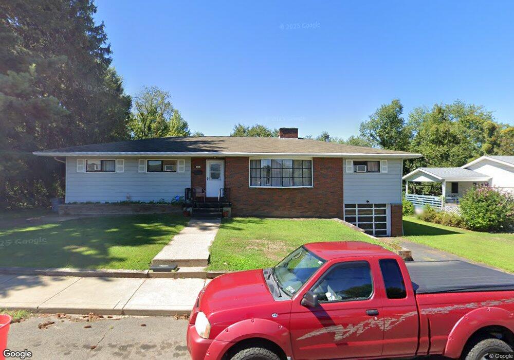 426 Powell St, Taylor, PA 18517 - photo 1