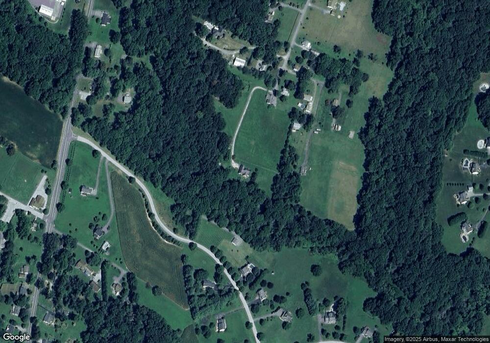 5527 Jim Pickett Rd, Sykesville, MD 21784 - photo 1