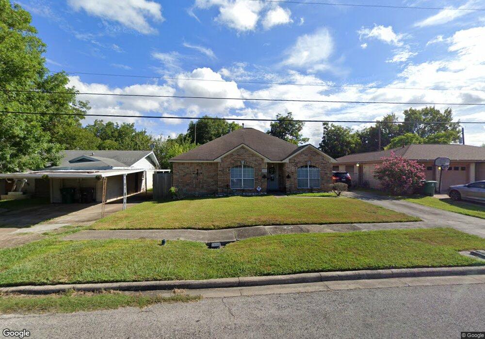 4915 Bricker St, Houston, TX 77033 - photo 1