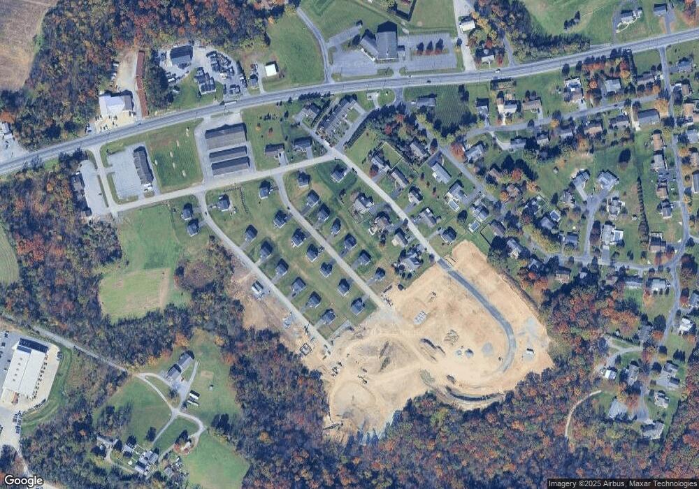 700 Diopside Dr, Chambersburg, PA 17202 - photo 1