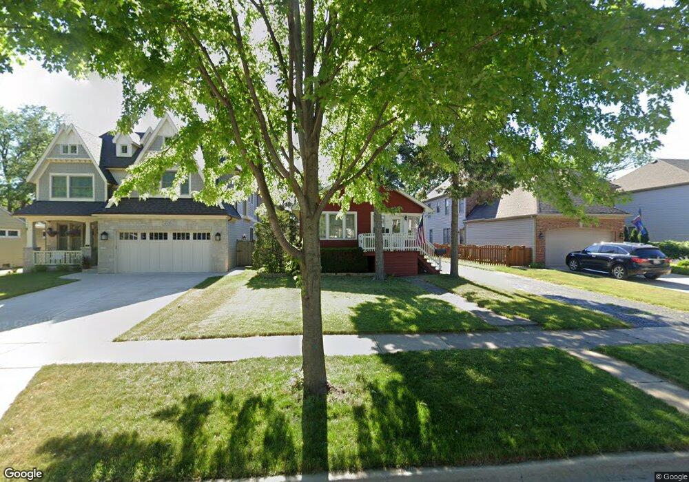 210 N Walnut St, Elmhurst, IL 60126 - photo 1