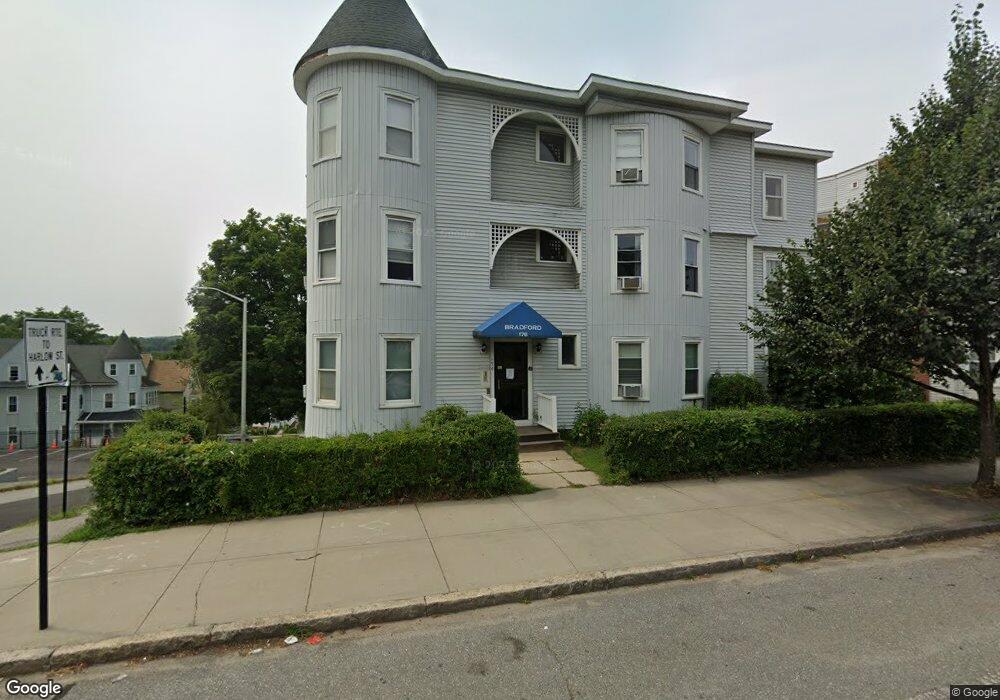 176 Lincoln St unit 3, Worcester, MA 01605 - photo 1