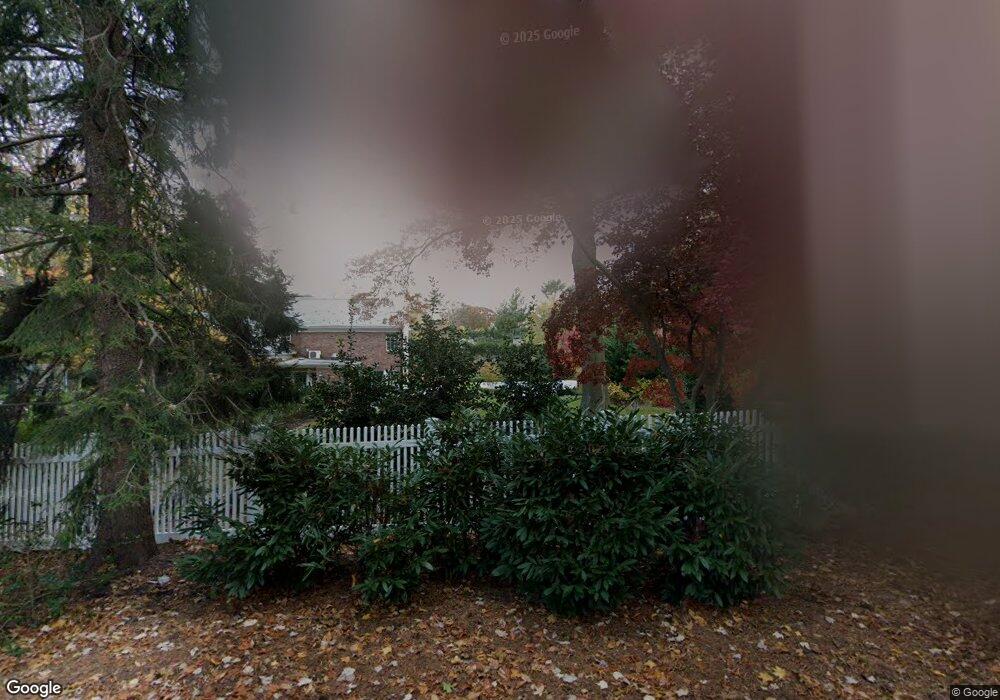 12 W Creek Farms Rd unit RED, Port Washington, NY 11050 - photo 1