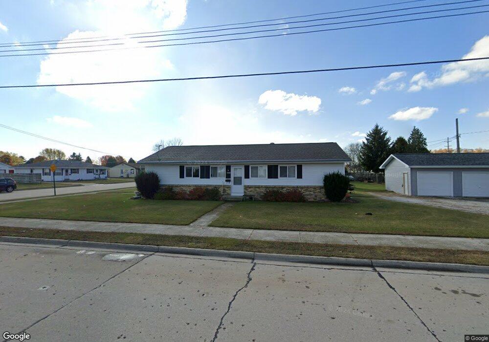 2831 10th St, Two Rivers, WI 54241 - photo 1
