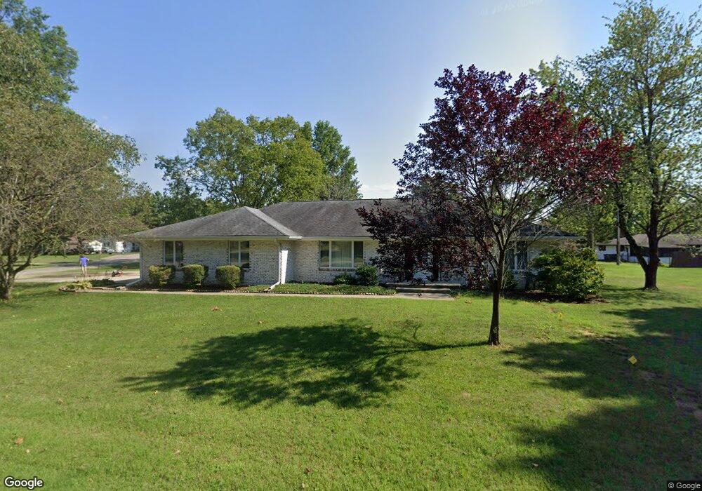 621 Volland Dr, Columbus, IN 47203 - photo 1