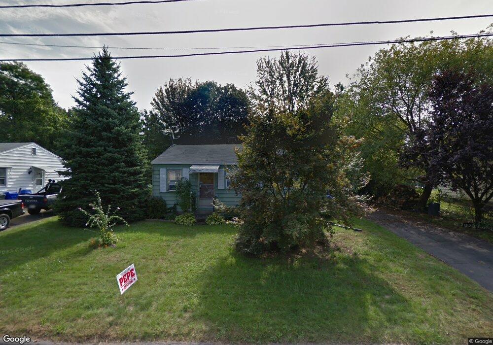 81 Redfern Dr, Springfield, MA 01109 - photo 1