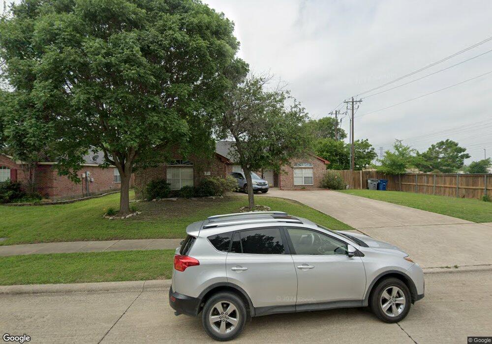 211 N Rolling Meadows Dr, Wylie, TX 75098 - photo 1