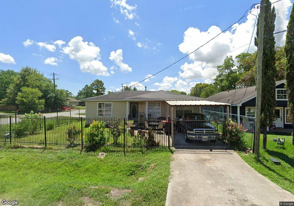 13746 Brownwood St, Houston, TX 77015 - photo 1