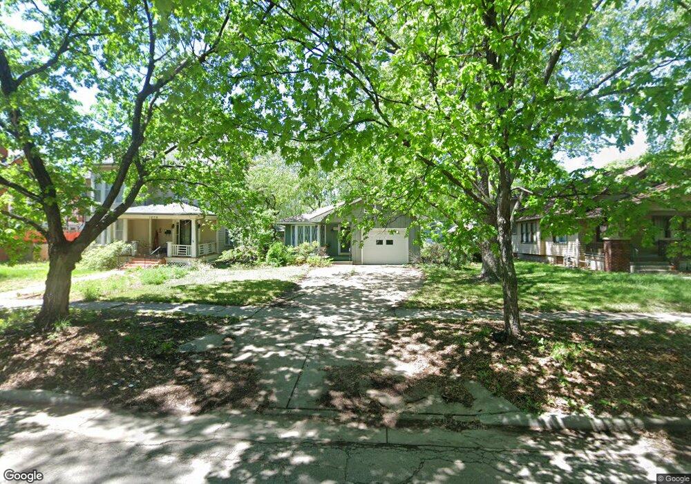 1275 SW MacVicar Ave, Topeka, KS 66604 - photo 1