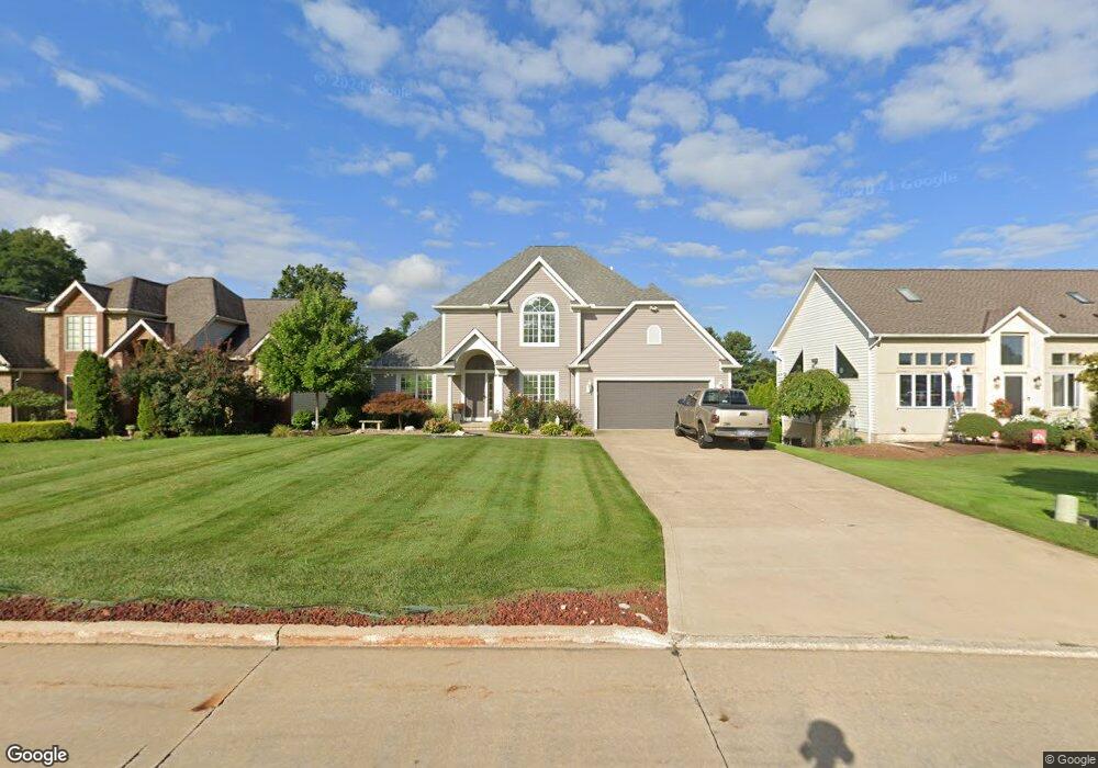 1894 Cedarhurst Dr, Wickliffe, OH 44092 - photo 1