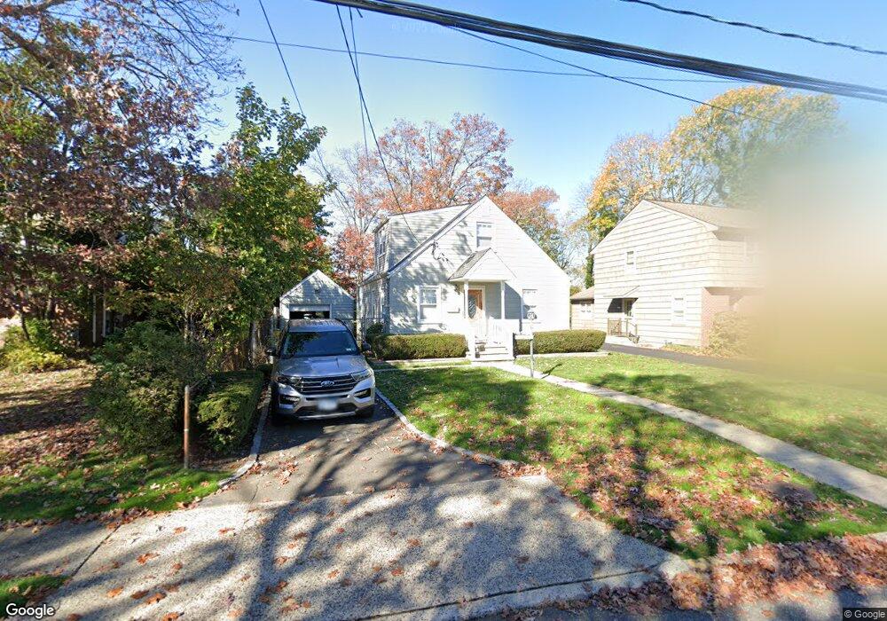 1760 Slocum St, Hewlett, NY 11557 - photo 1