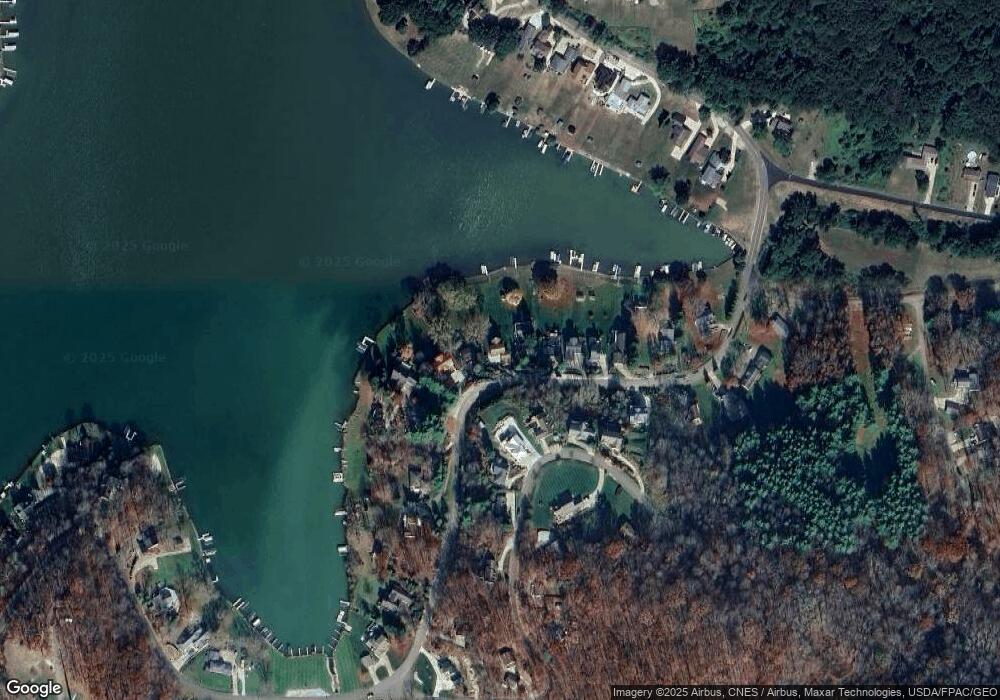 428 E Mohawk Dr, Malvern, OH 44644 - photo 1