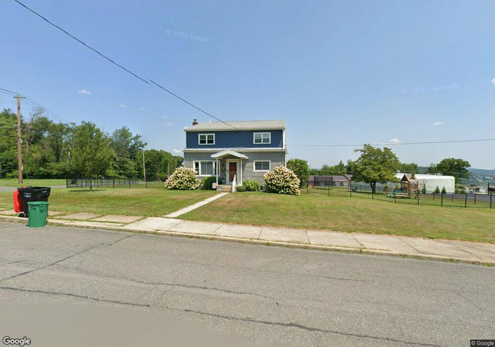 525 N 8th St, Lehighton, PA 18235 - photo 1