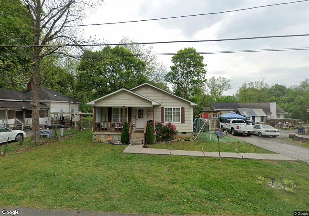 206 Gordon Ave, Calhoun, GA 30701 - photo 1