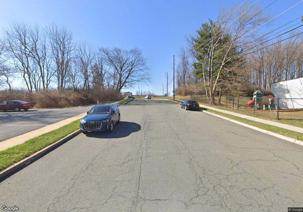 1334 W Wyomissing Ct, Reading, PA 19609 - photo 1