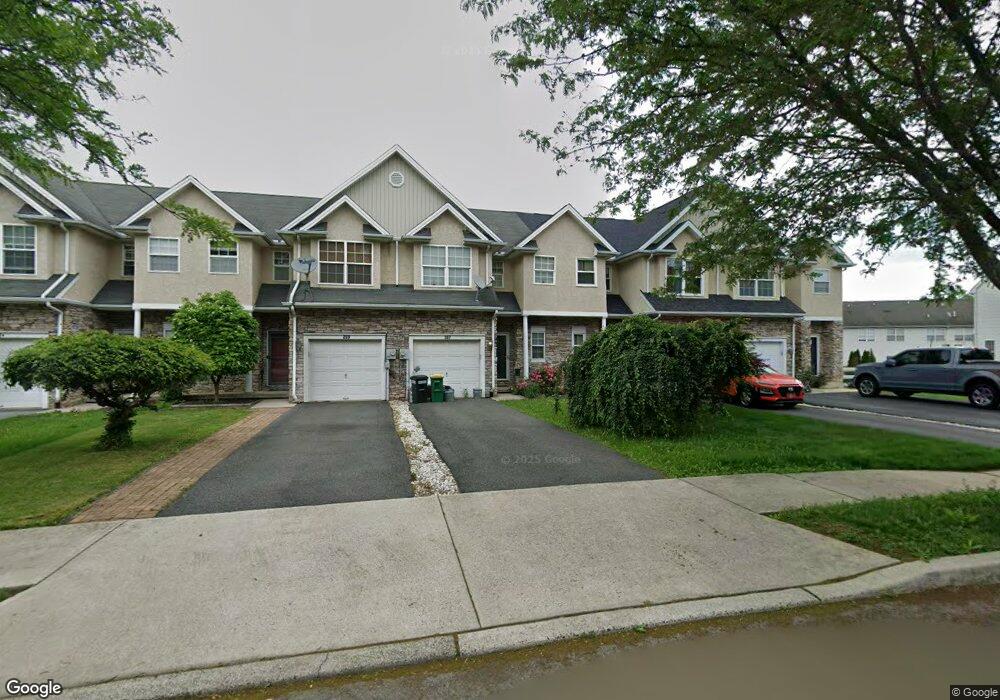 207 Maple Ct, Alburtis, PA 18011 - photo 1