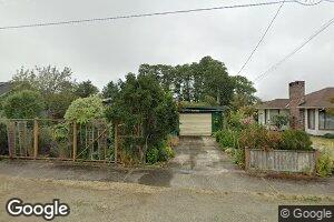 423 Lake St SE, Ilwaco, WA 98624