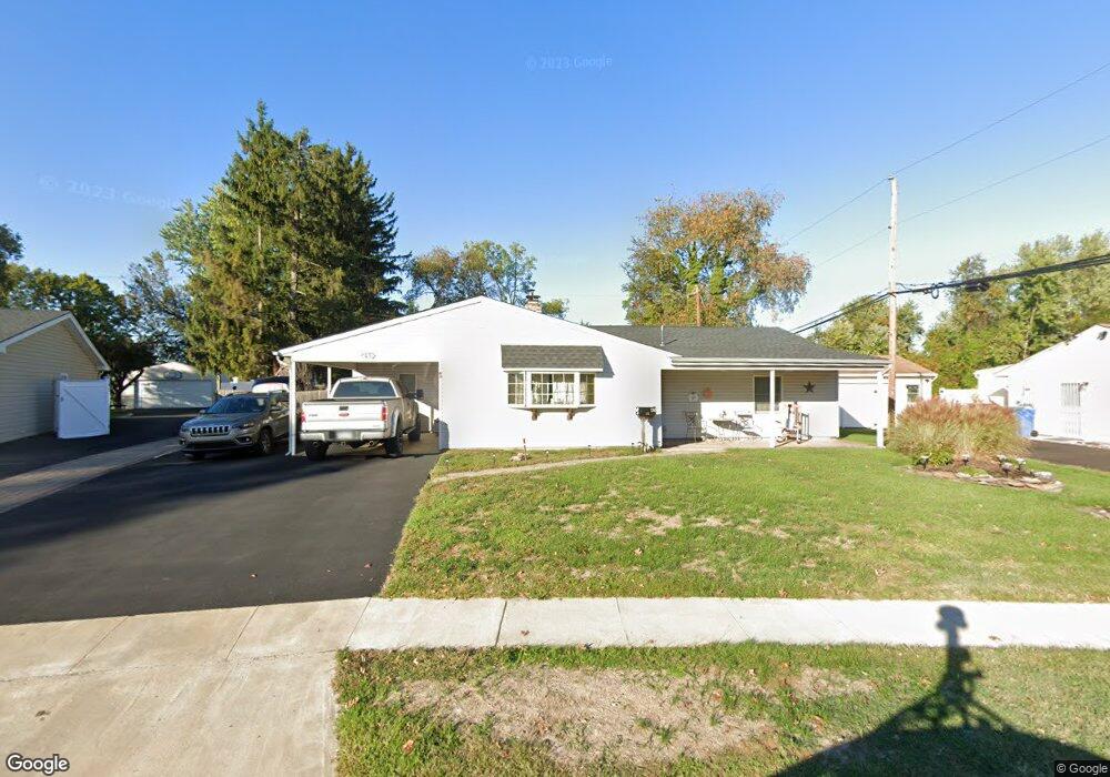 45 Young Birch Rd, Levittown, PA 19057 - photo 1