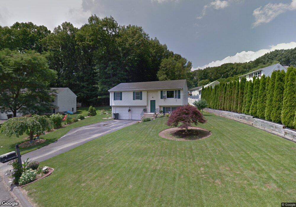 31 Torpey Dr, East Hartford, CT 06108 - photo 1