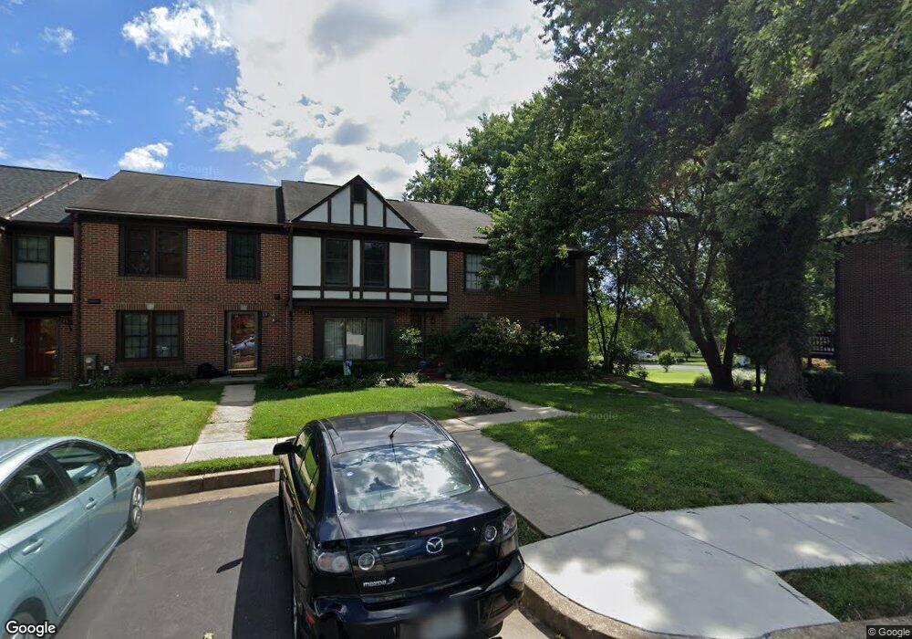 11 Dickens Square, Lutherville Timonium, MD 21093 - photo 1