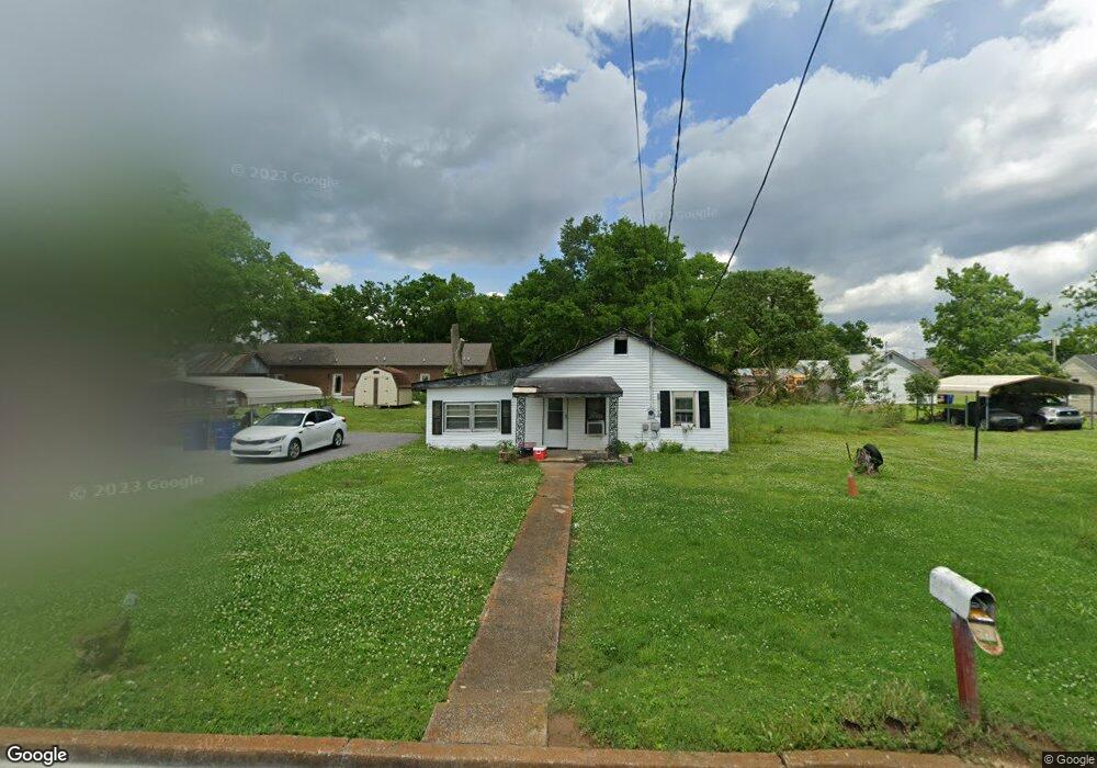 204 Noblitt St, Shelbyville, TN 37160 - photo 1