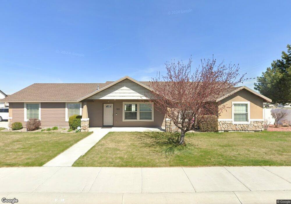 900 Zion St, Burley, ID 83318 - photo 1