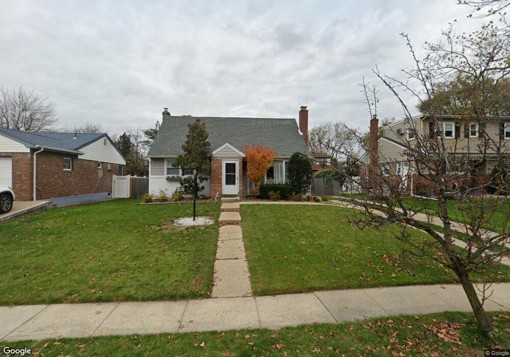 1480 Kew Ave, Hewlett, NY 11557 - photo 1