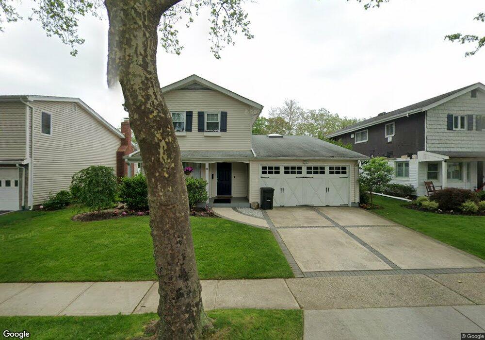 31 Seaview Ln, Port Washington, NY 11050 - photo 1