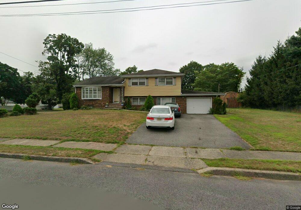 102 Berkley Ct, Wayne, NJ 07470 - photo 1