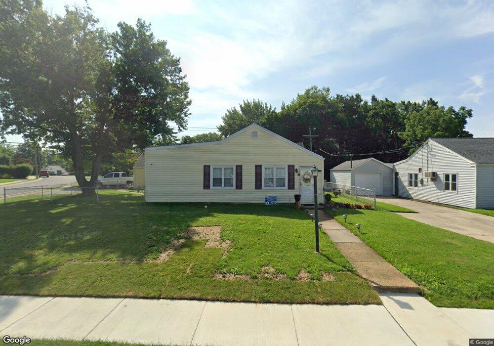 1300 E Willow Run Dr, Wilmington, DE 19805 - photo 1