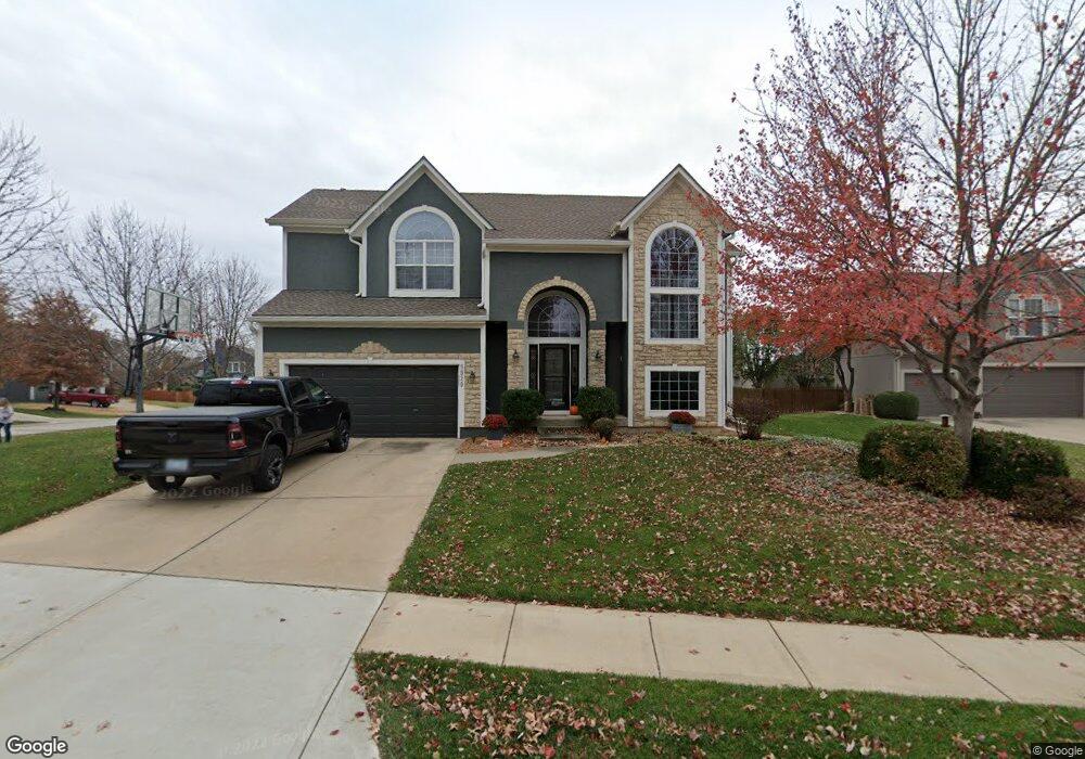 5920 Noreston St, Shawnee, KS 66218 - photo 1