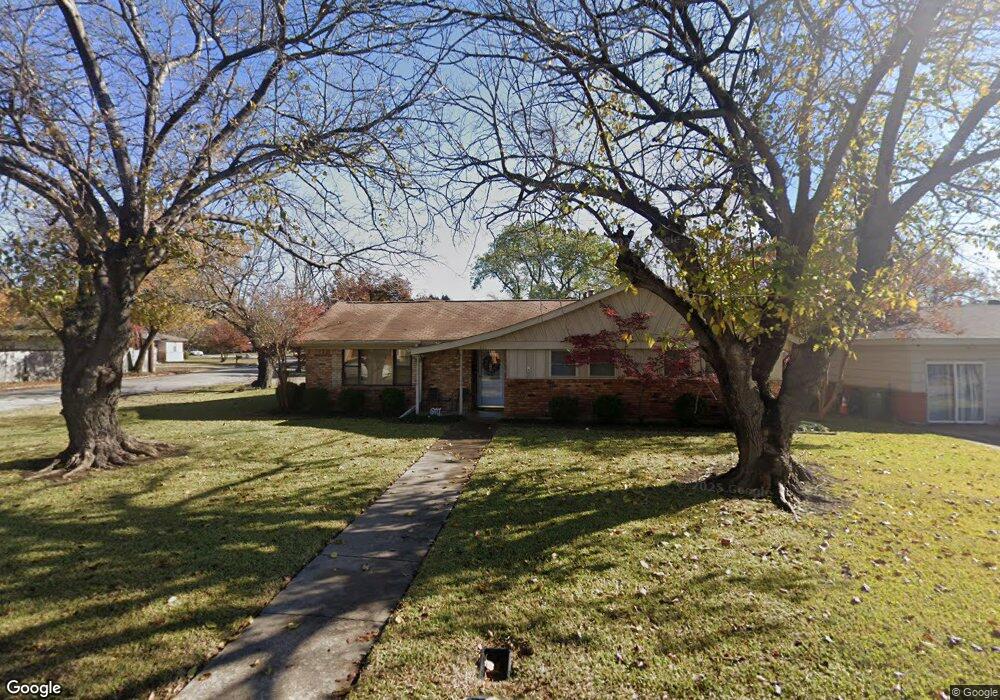 820 Glenda Dr, Bedford, TX 76022 - photo 1