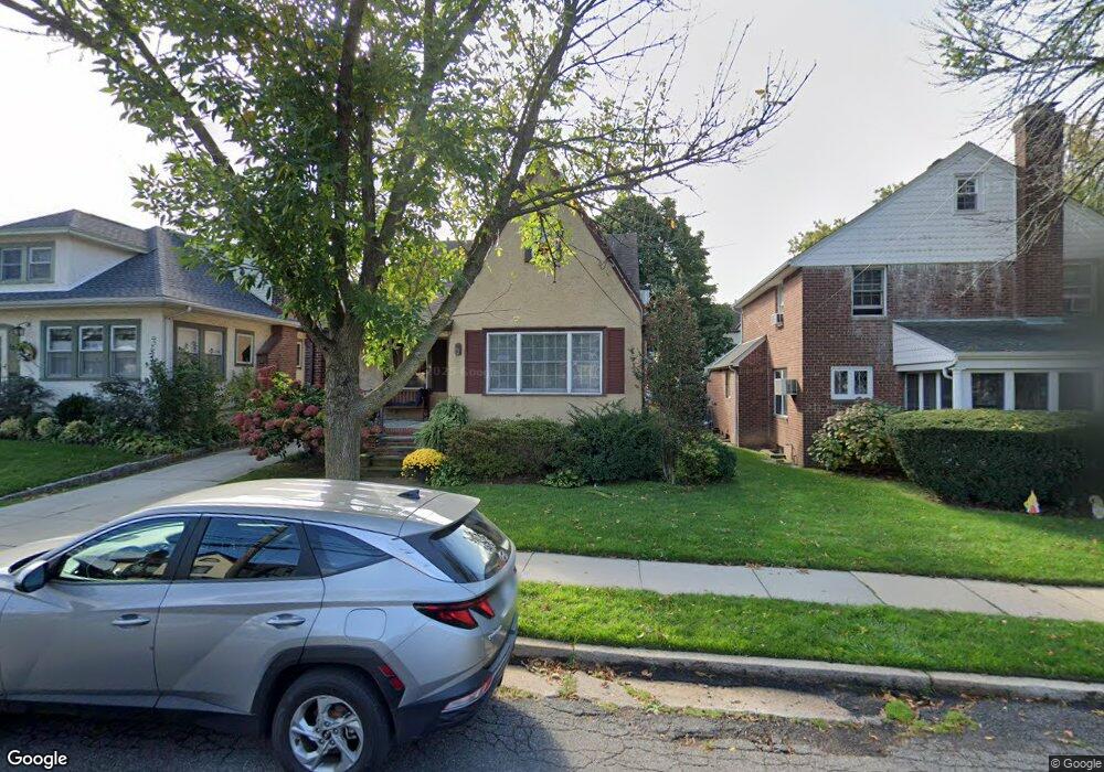 56 Mayfair Ave, Floral Park, NY 11001 - photo 1