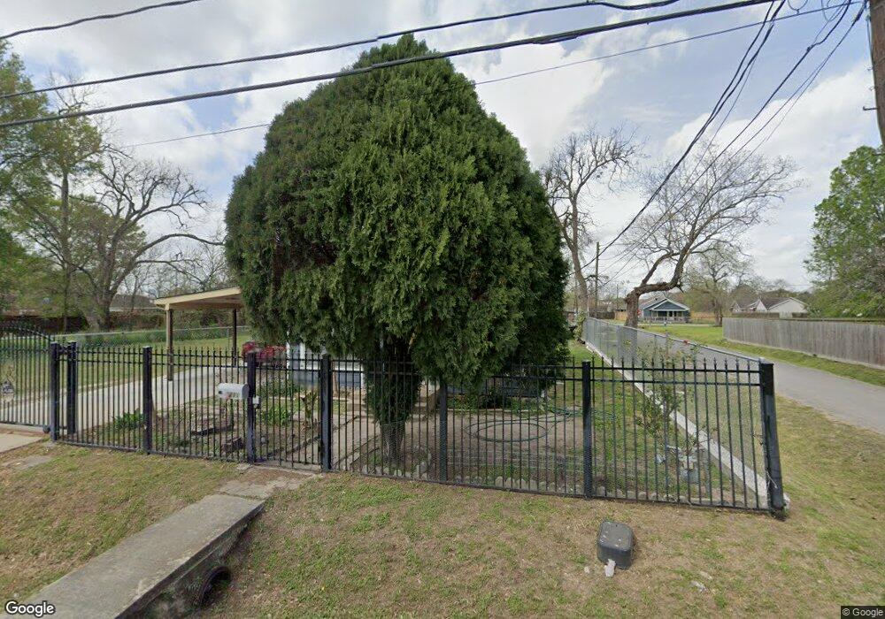 3211 Wayne St, Houston, TX 77026 - photo 1