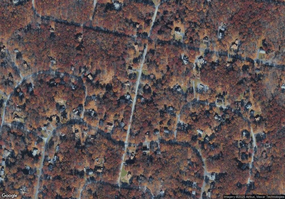 1136 Whittaker Dr, Bushkill, PA 18324 - photo 1