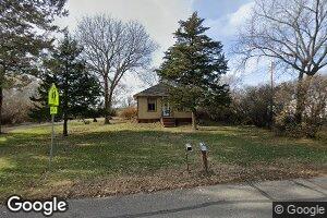 305 N 1st Ave, Woonsocket, SD 57385