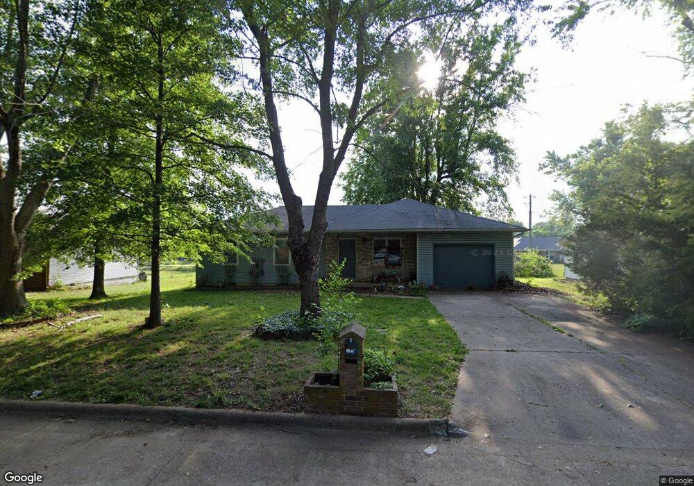 2403 S Orchard Ave, Bolivar, MO 65613 - photo 1