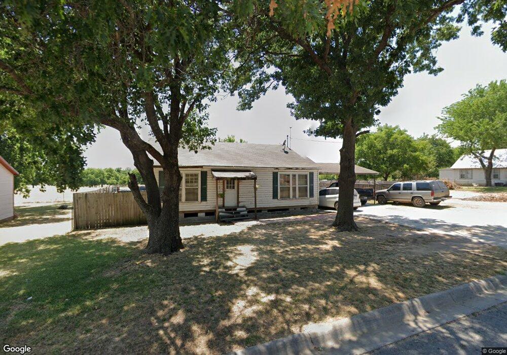 1921 Rice Ave, Gainesville, TX 76240 - photo 1