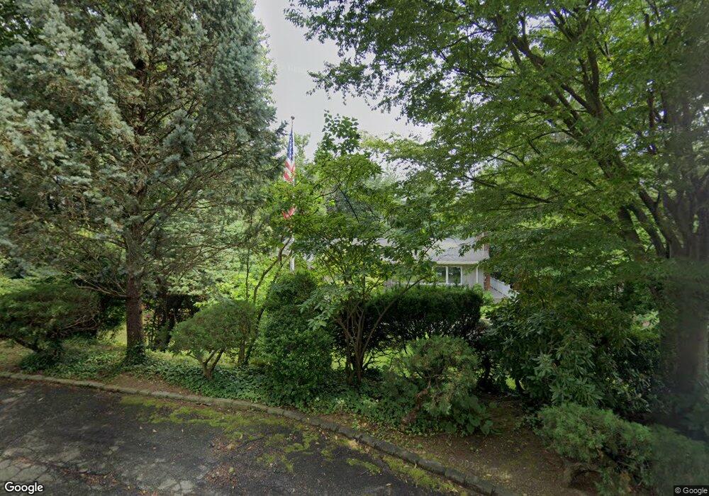 24 Colonial Dr, Manhasset, NY 11030 - photo 1