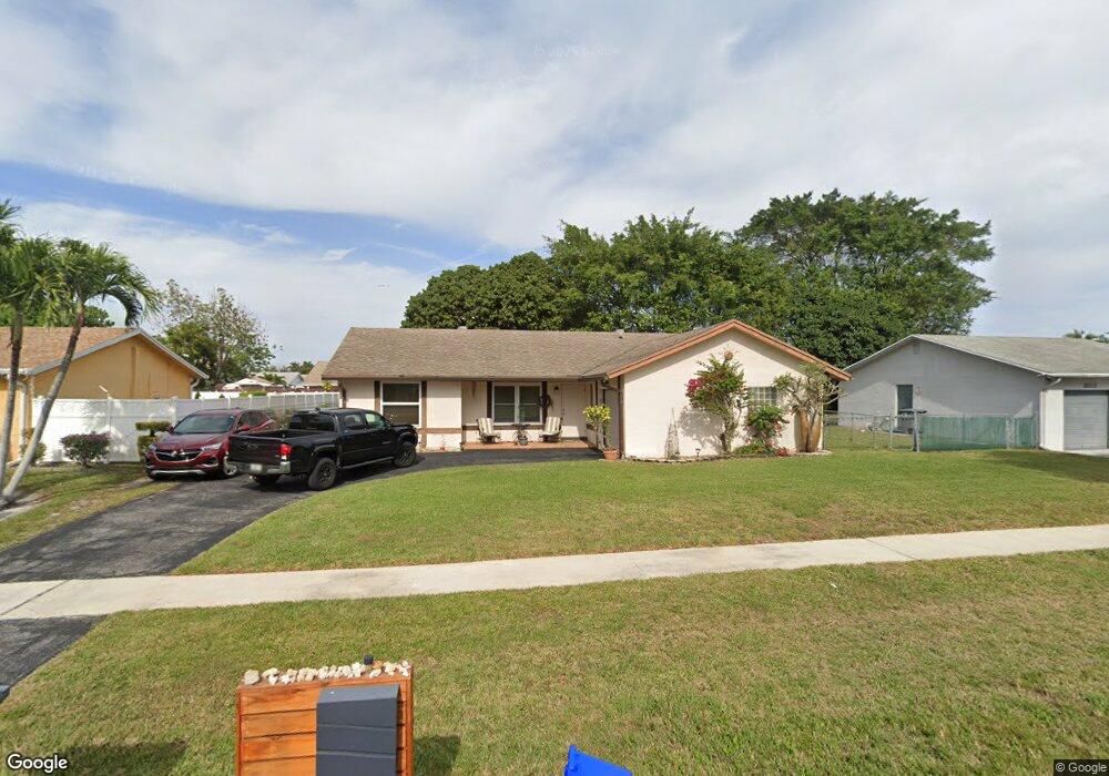 9557 Richmond Cir, Boca Raton, FL 33434 - photo 1