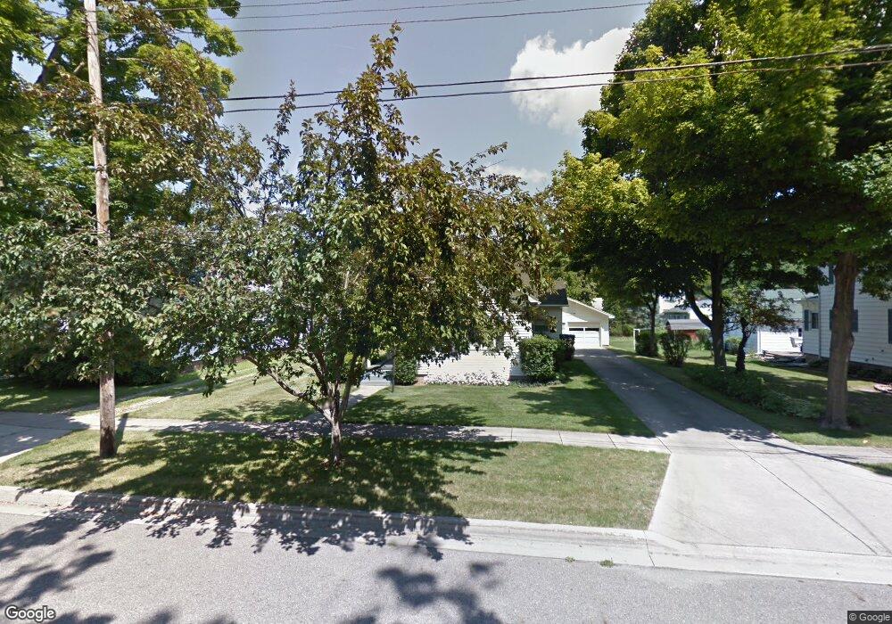 319 E Lincoln St, Grand Ledge, MI 48837 - photo 1