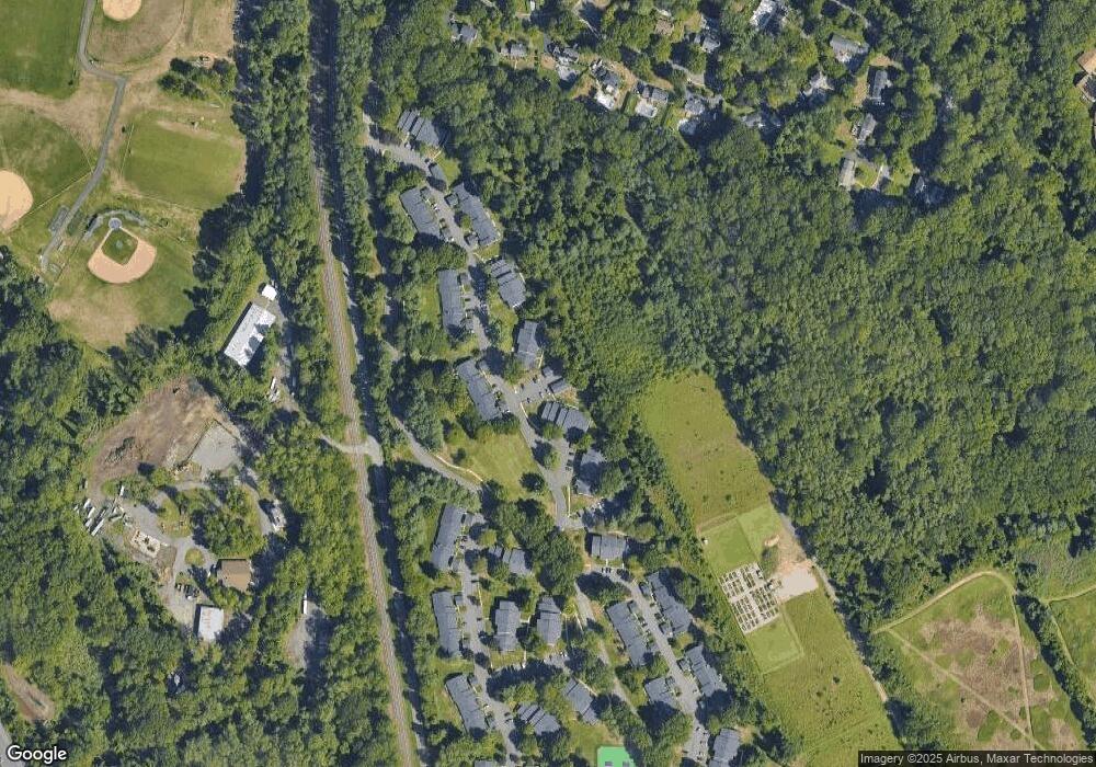 30 Snowburry Ct unit 284, Red Bank, NJ 07701 - photo 1