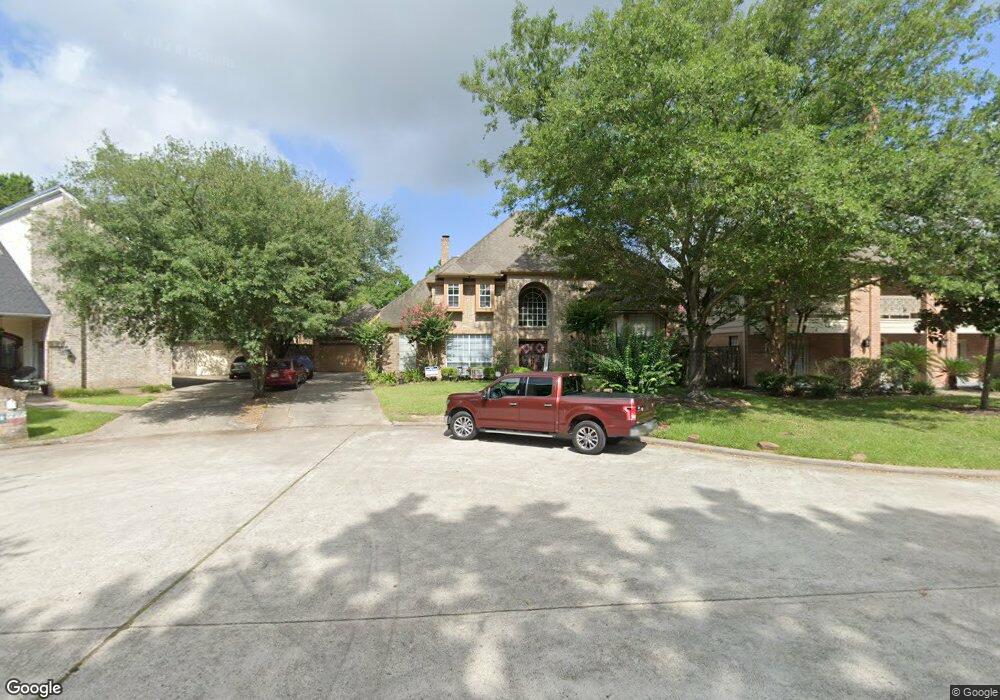 7211 Holder Forest Cir, Houston, TX 77088 - photo 1