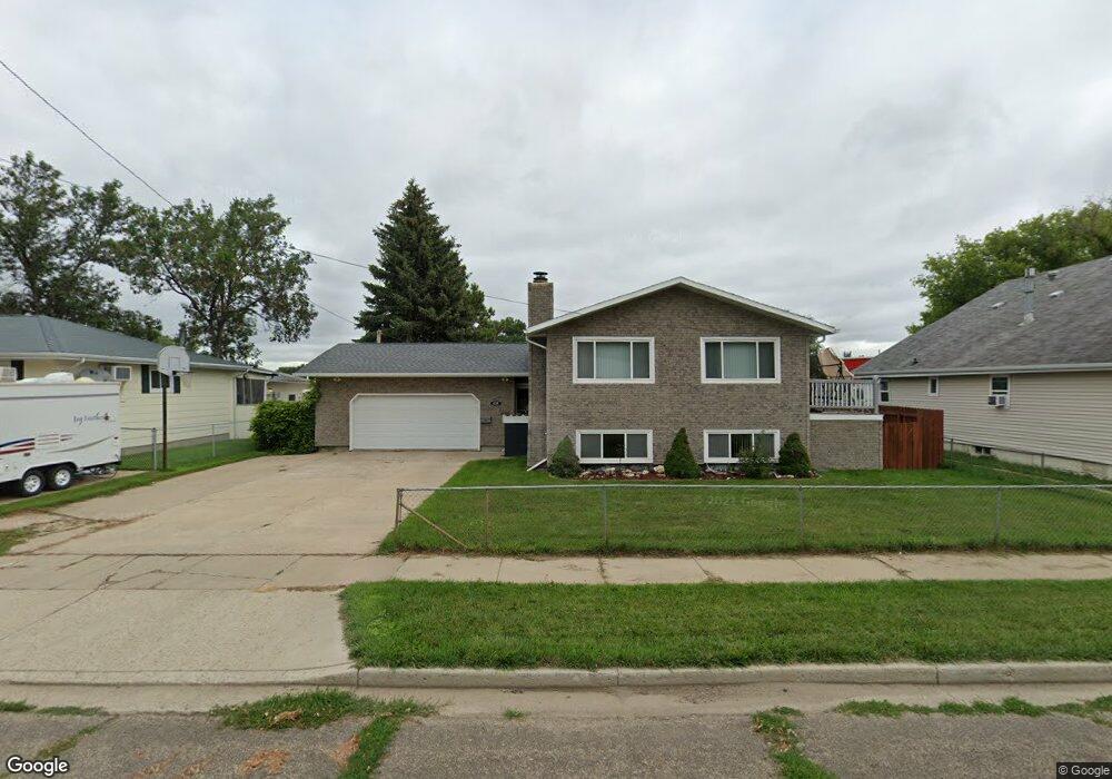 628 3rd Ave SE, Mandan, ND 58554 - photo 1