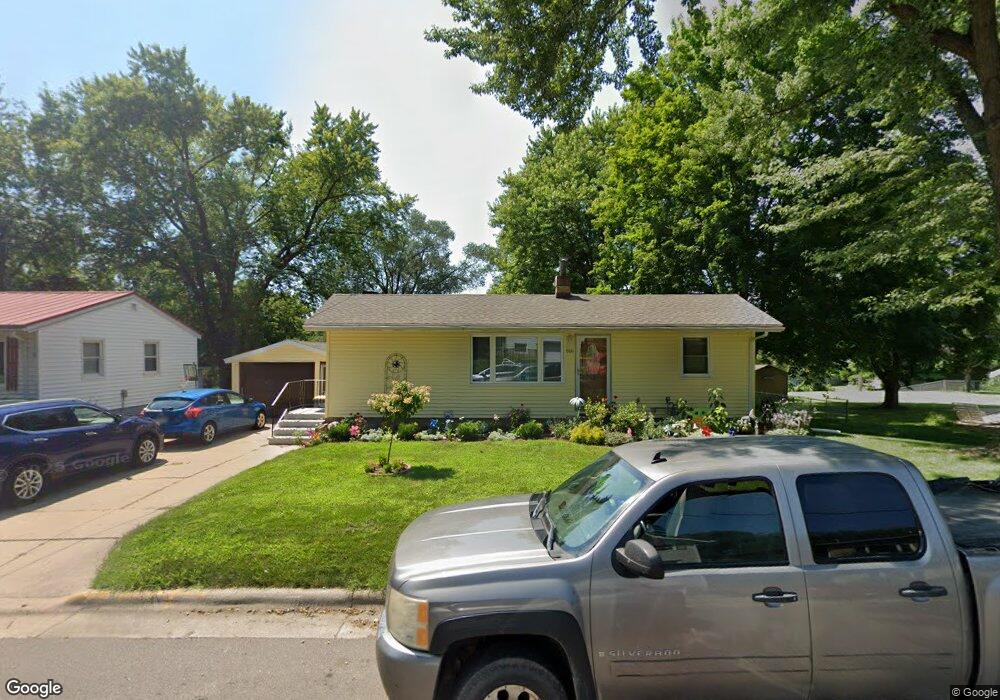 916 Spruce Dr, La Crescent, MN 55947 - photo 1