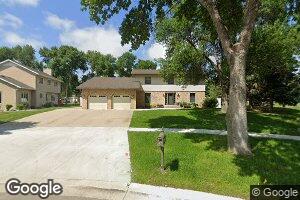 114 N Woodcrest Dr N, Fargo, ND 58102