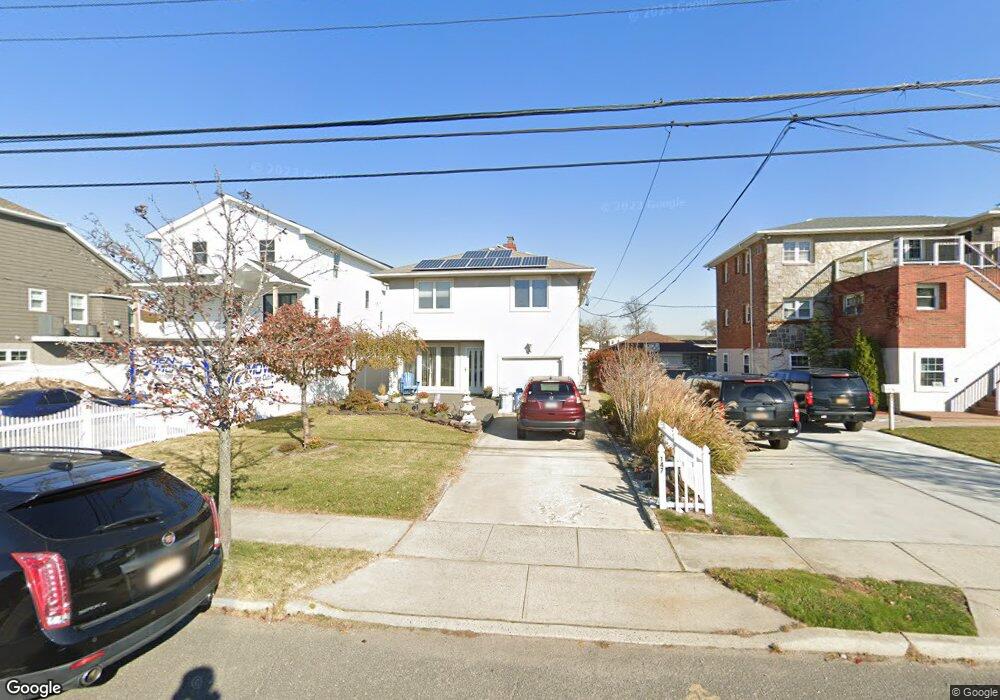147 Trafalgar Blvd, Island Park, NY 11558 - photo 1
