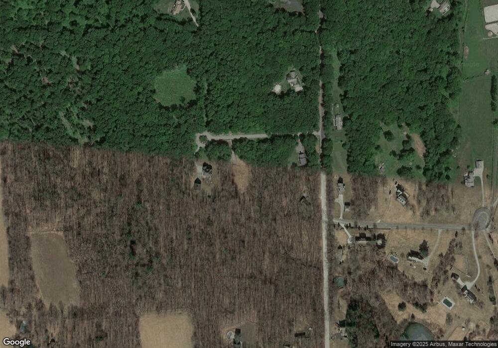 16 Center Cir, Woodstock, CT 06281 - photo 1