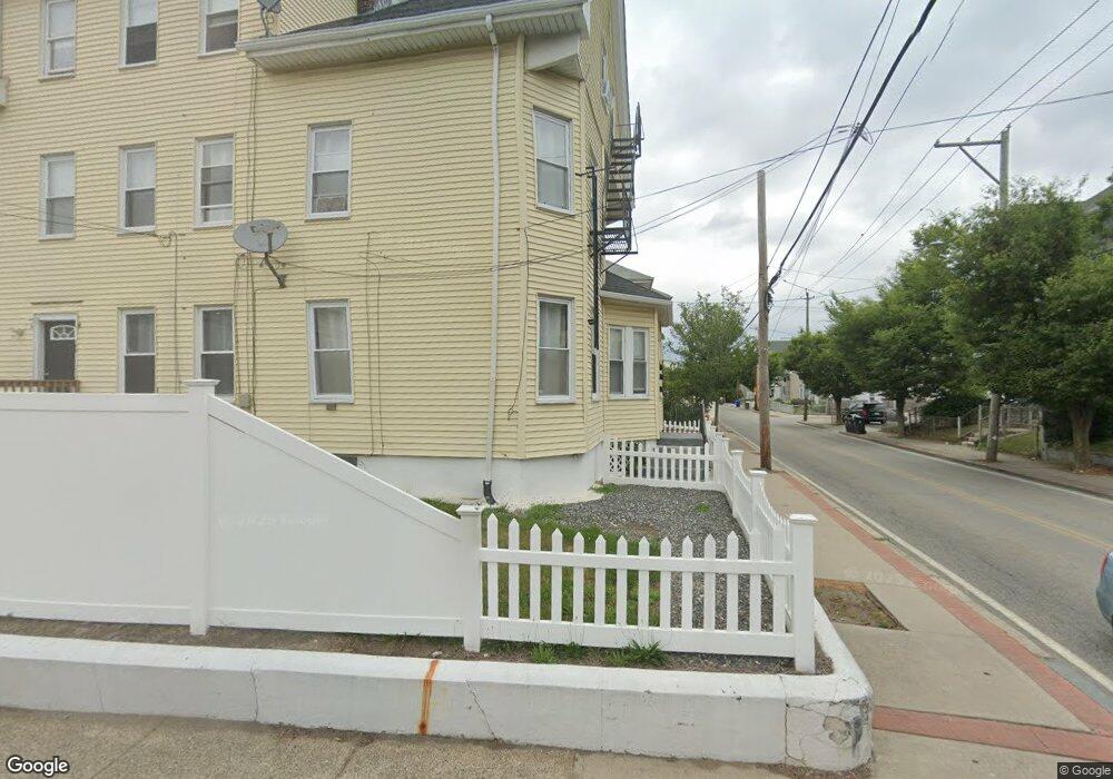 270 Division St unit 1, Pawtucket, RI 02860 - photo 1