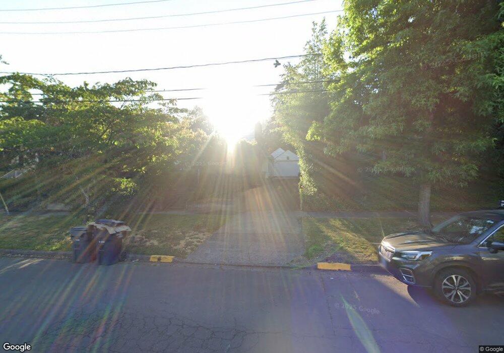 1579 Walnut St, Eugene, OR 97403 - photo 1